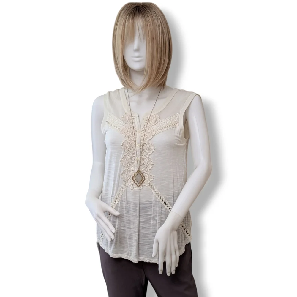American Eagle Sleeveless Lace Detail Top in Soft Ivory - Picture 3 of 7